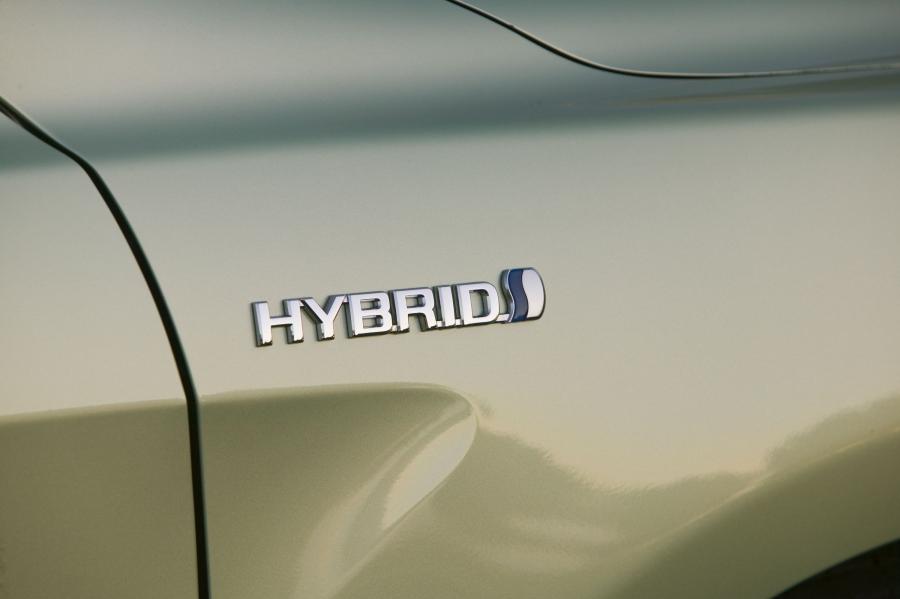 Логотип Toyota Camry Hybrid 2006 года  (NA) (фото 45 из 62)